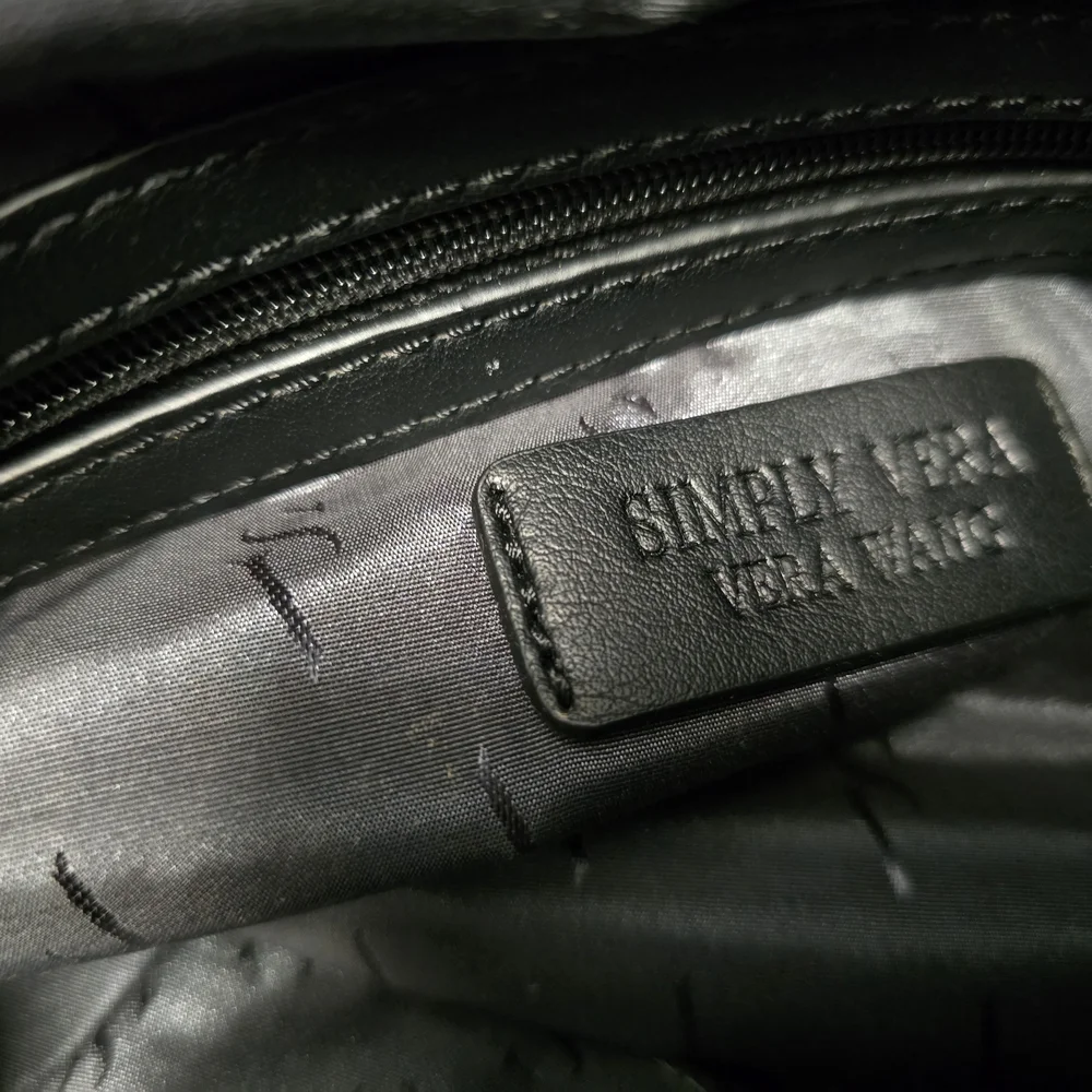 Simply Vera Vera Wang Black Textured Crossbody Bag - Picture 5 of 16